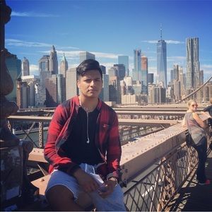 Meet your Posher, Cesar